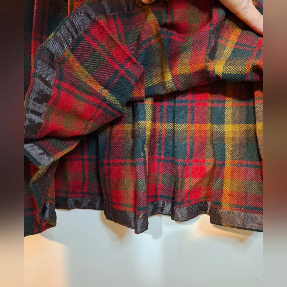 Vintage handmade wool red tartan plaid school girl skirt kilt small midi - Picture 5 of 6